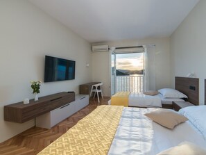 2 bedrooms - Apartments Ema-comfort Two Bedroom Apartment With Sea View (Ploce)