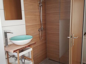 Apartment | Bathroom | Towels