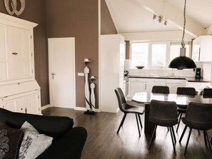 Apartment | Dining - Holiday Home Satijnduiker (Makkum)