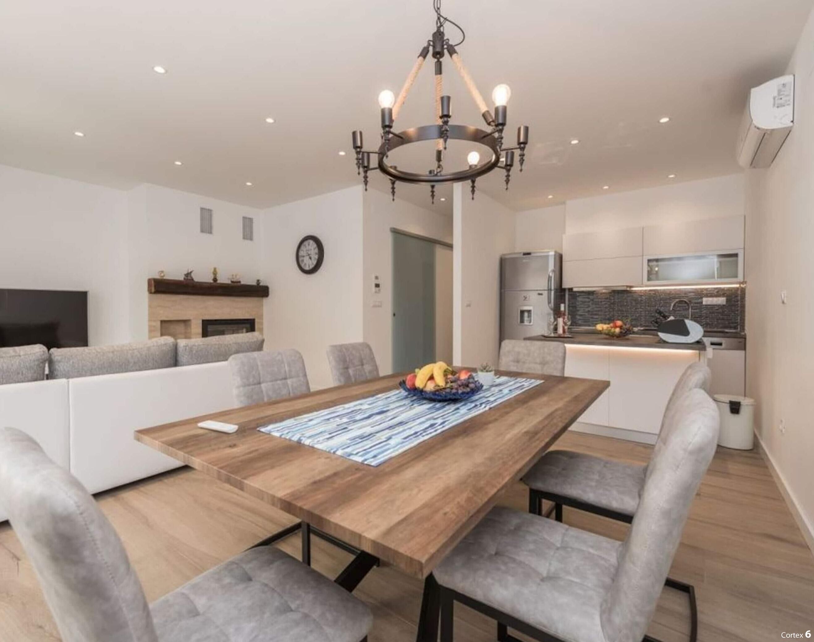 Villa | Private kitchen | Oven