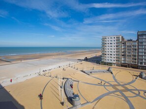 View from property - Stylish Stay w/ Sea Views (Middelkerke)