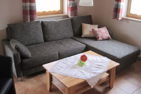 Living area - Cosy Apartment Near Ski-lift (Aschau im Chiemgau)