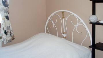 House | 4 bedrooms, individually furnished