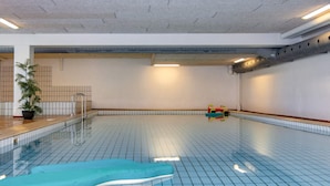 Apartment | Pool - 4 Person Holiday Park Home in Glesborg (Glesborg)
