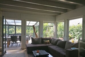 Fireplace, DVD player - Donautal Comfortable Holiday Residence (Irndorf)