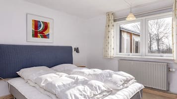 House | 2 bedrooms, individually furnished