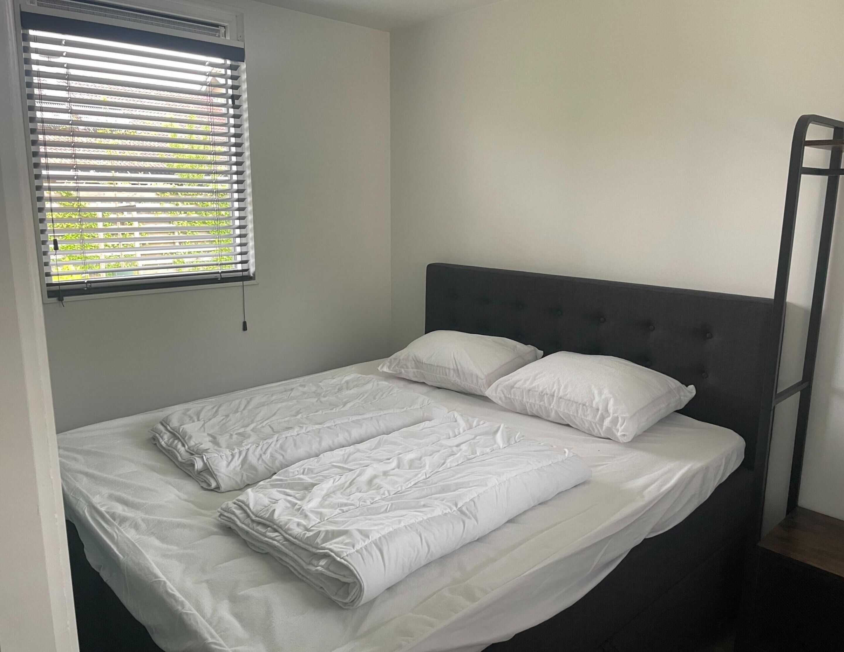 Chalet | 2 kamar tidur dan dilengkapi dengan perabotan berbeda-beda