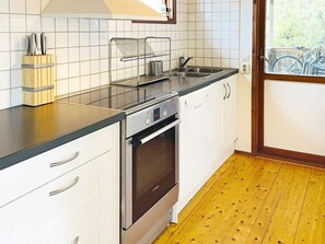 House | Private kitchen - 7 Person Holiday Home in Ellos (Ellos)