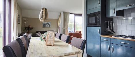 House | Dining