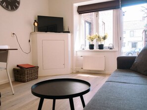 Living area - "T Holy Pad Comfortable Holiday Residence (Egmond aan Zee)