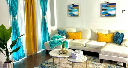 Cozy, Modern Two bedroom suite. HOME away from HOME