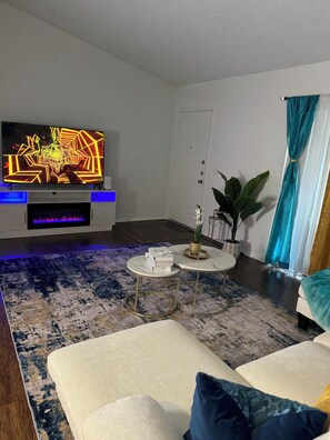 スマートテレビ、暖炉