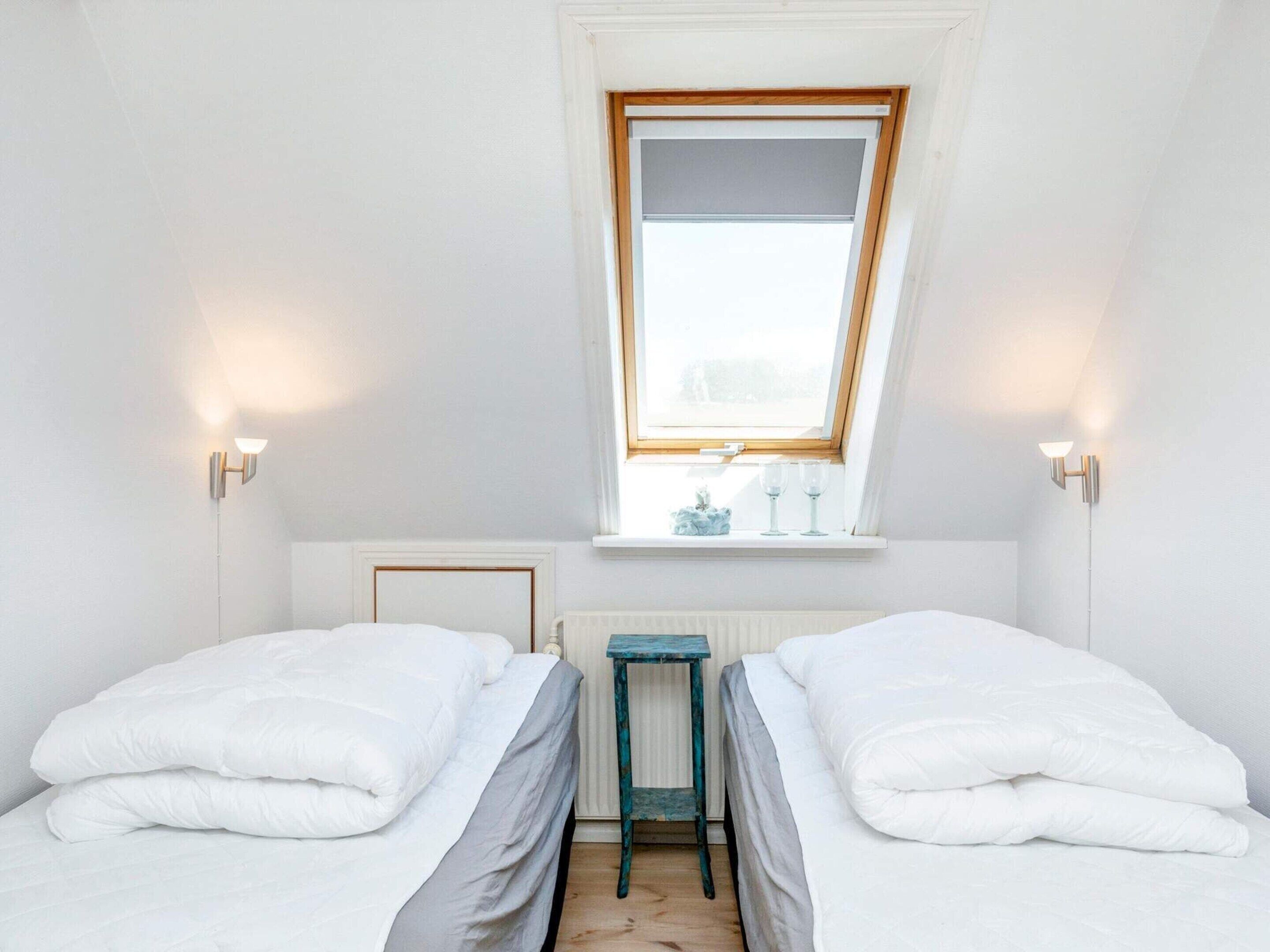 House | 3 bedrooms, individually furnished