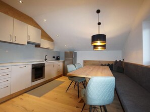 Apartment | Private kitchen | Oven - Holiday Apartment Anna (Ried im Zillertal)