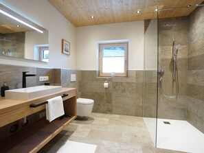 Apartment | Badezimmer