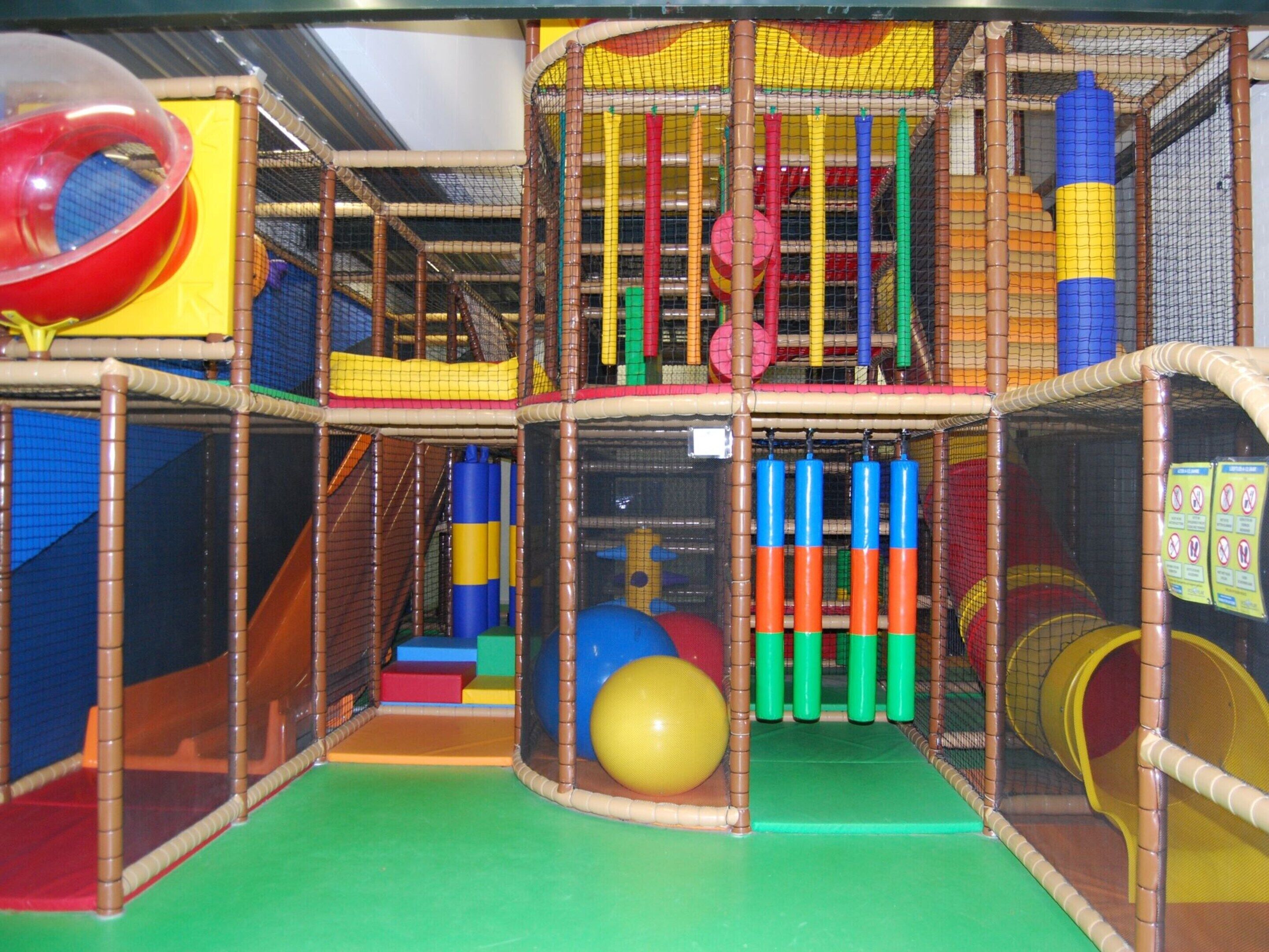 Tenda | Kolam renang