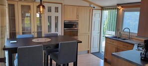 Private kitchen - Cozy Chalet With Spacious Garden in Friesland (Tzummarum)