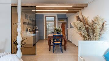 1 camera, ferro/asse da stiro, Wi-Fi, lenzuola