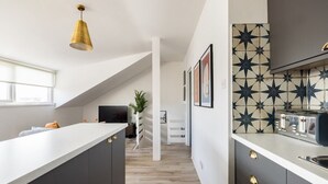 Unclassified image, 2 of 25, button - The West Hampstead Retreat - Modern & Bright 1bdr Apartment (London)