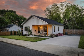 Exterior - Stroll to Main St, Hot Tub, Fenced Yard, Games, FirePit, CornHole, Grill (Mount Airy)