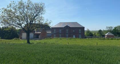 La Brossière, Gite Dans la Nature, Avec Salle de Jeux Idéal Pour Tous les Temps