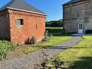 Property grounds - La Brossière, Gite Dans la Nature, Avec Salle de Jeux Idéal Pour Tous les Temps (Landouzy-la-Cour)