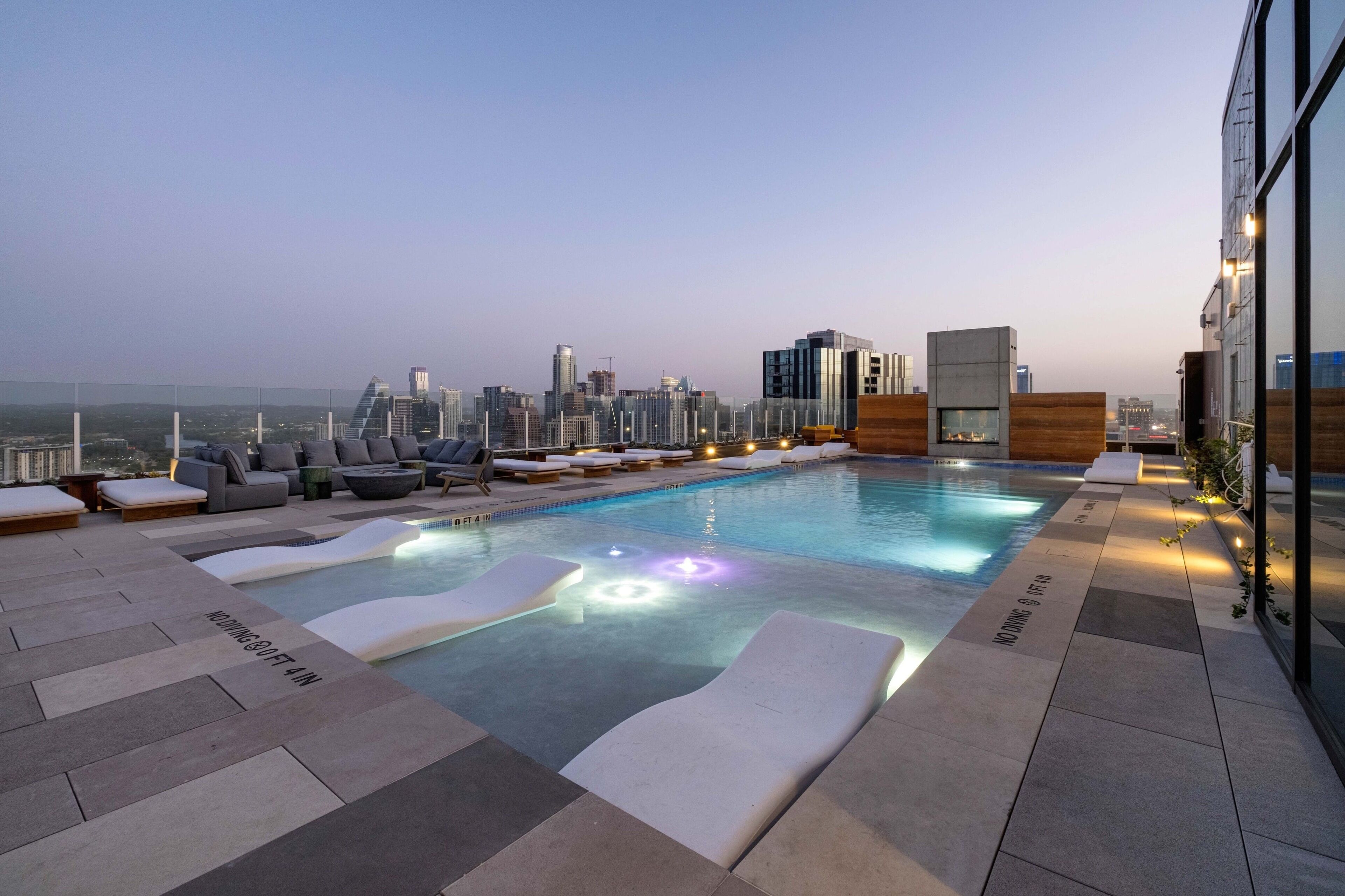 Et oppvarmet basseng