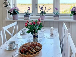 House | Dining
