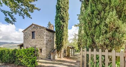 Belvilla by OYO Typical Country House With Pool