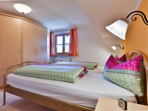 Ferienhaus | 1 Schlafzimmer, individuell eingerichtet, Bügeleisen/Bügelbrett