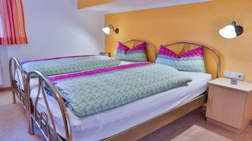 1 bedroom, individually furnished, iron/ironing board