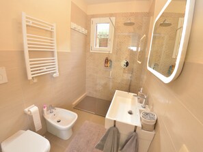 Ferienhaus | Badezimmer