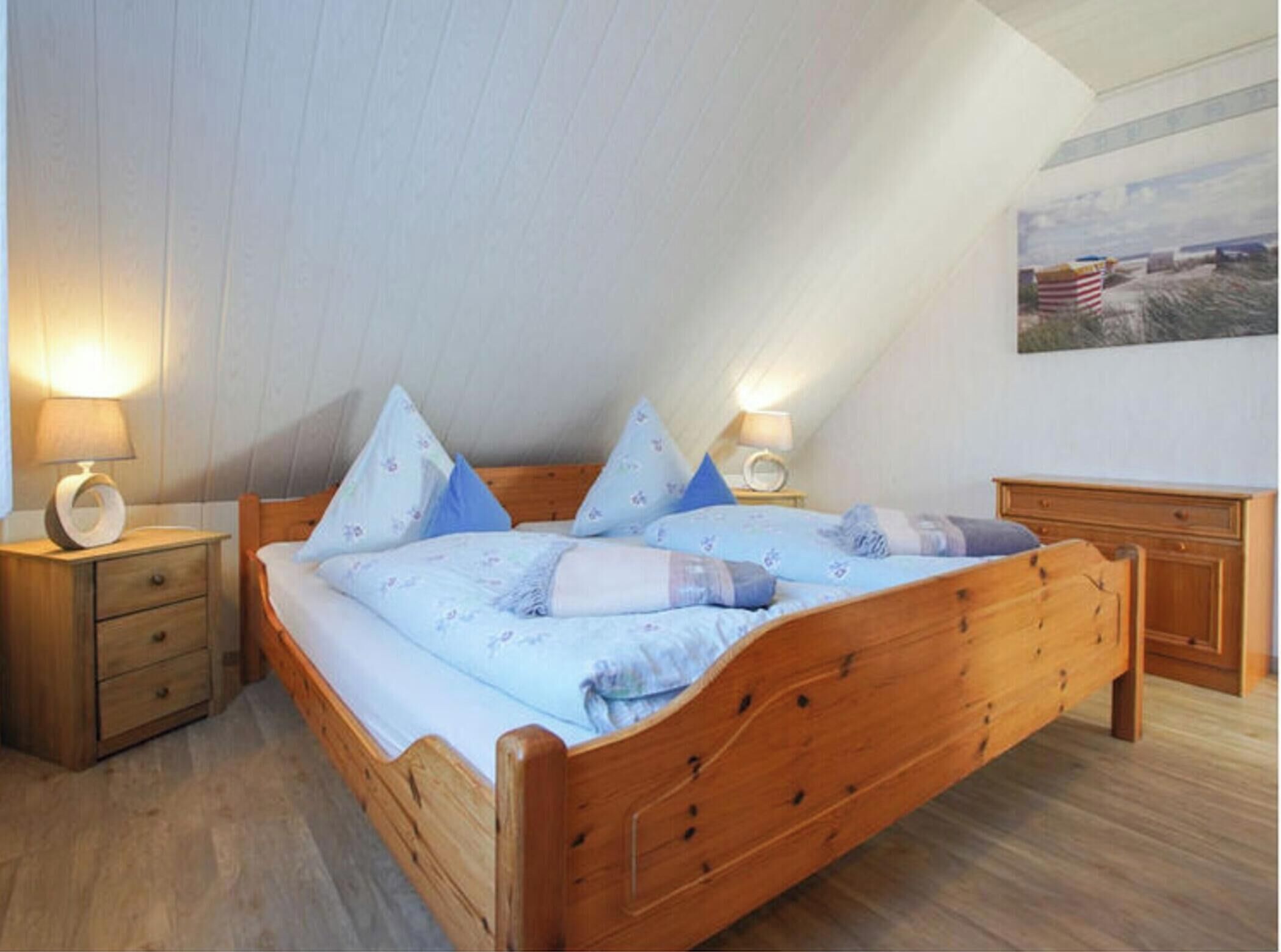 House | 2 bedrooms, individually furnished, iron/ironing board