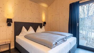 4 bedrooms, individually furnished