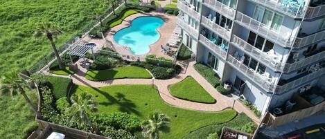Condo, 2 Bedrooms | Exterior