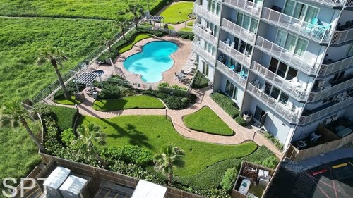 Aquarius 408 2 Bedroom Condo by RedAwning