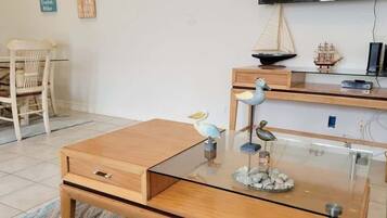 Apartment, 2 Bedrooms | Bahagian dalam