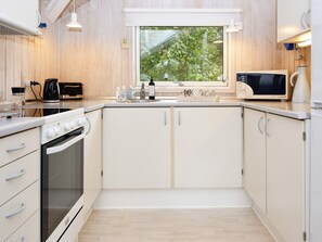 House | Interior - 6 Person Holiday Home in Farvang (Farvang)