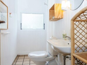 House | Bathroom - 6 Person Holiday Home in Grenaa (Grenaa)