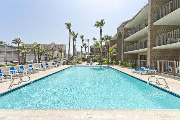 Condo, 2 quartos | Piscina