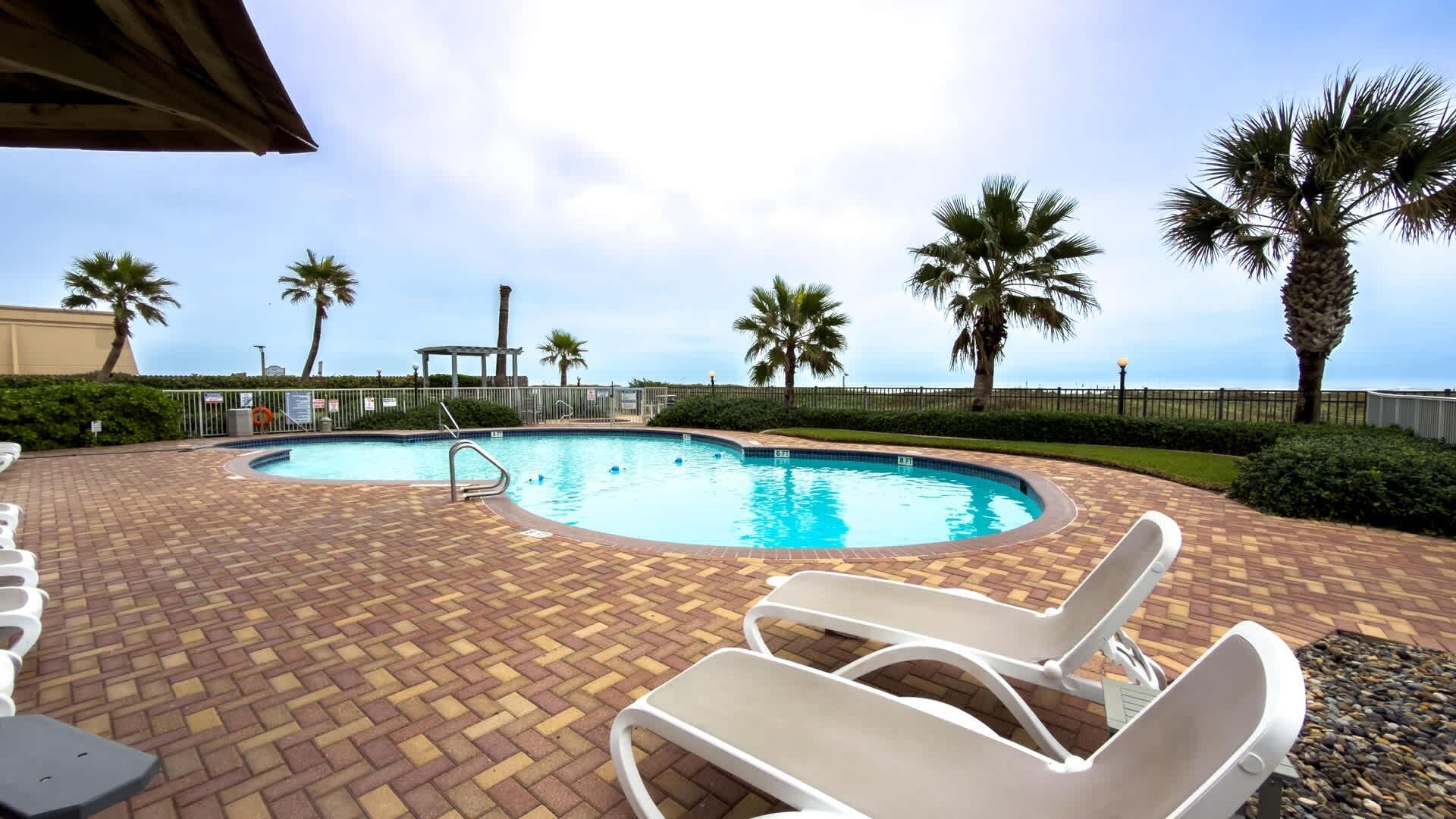 Apartment, 2 Bedrooms | Pool