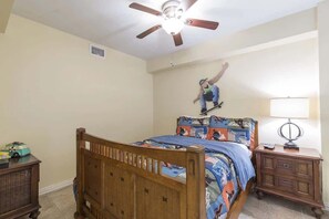 Casa, 4 quartos | 4 quartos, ferros/tábuas de passar roupa, Wi-Fi de cortesia