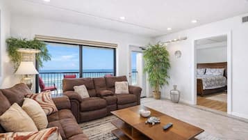 Appartement, 3 chambres | Aire de séjour