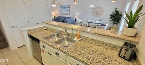 Appart'hôtel, 3 chambres | Cuisine privée | Réfrigérateur, cafetière/bouilloire
