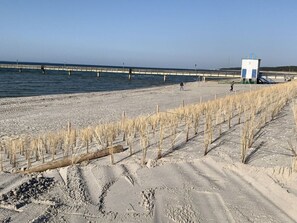 ชายหาด