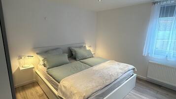 1 chambre, bureau, fer et planche à repasser, Wi-Fi gratuit