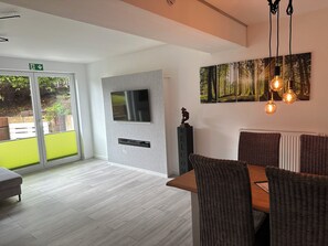 Dining - Dein Zuhause in der Eifel (Monschau)