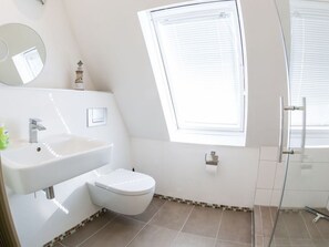 Apartment | Bathroom