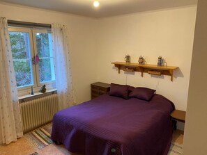 House | 2 bedrooms, individually furnished - 3 Person Holiday Home in Svenstavik (Svenstavik)