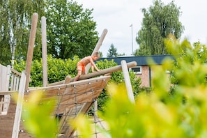 Chalet | Children's area - Chalet With Covered Terrace in the Leukermeer (Well)
